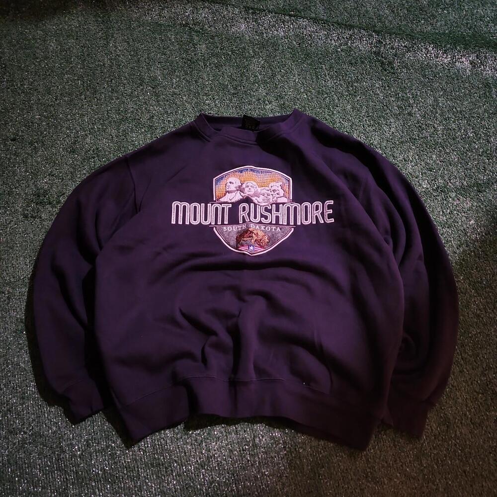 Mount Rushmore South Dakota Embroided Crewneck